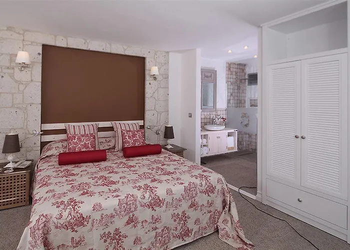 Cella & Ephesus Hotel 3*