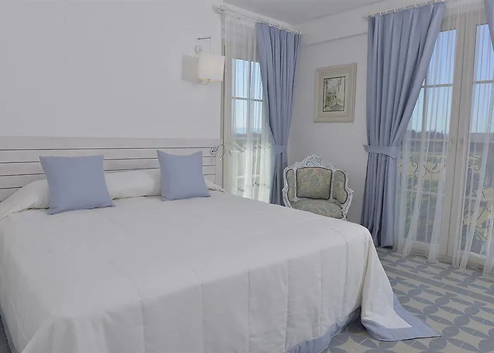 Cella & Ephesus Hotell